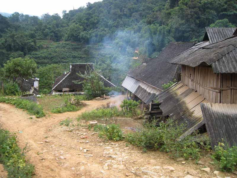 曼呂村(雲南省西雙版納州景洪市嘎灑鎮曼呂村)