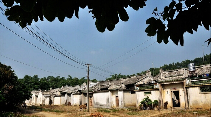 錢湖村(廣東省普寧市洪陽鎮下轄村)