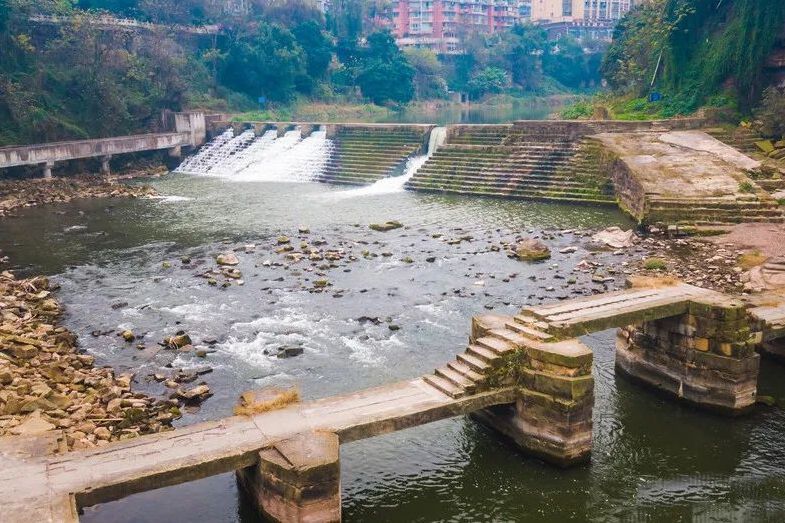 自貢中橋(中橋（自貢市境內的一座橋樑）)