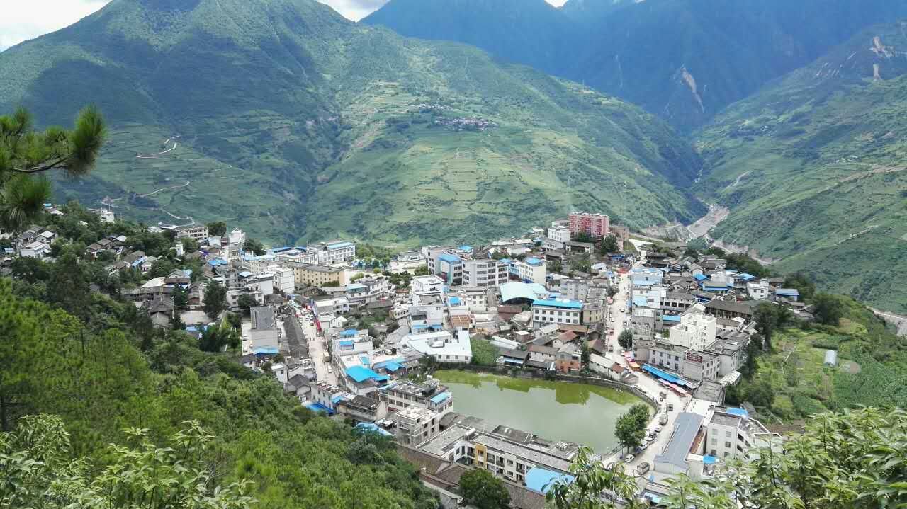 石登村(雲南省蘭坪白族普米族自治縣石登鄉下轄村)