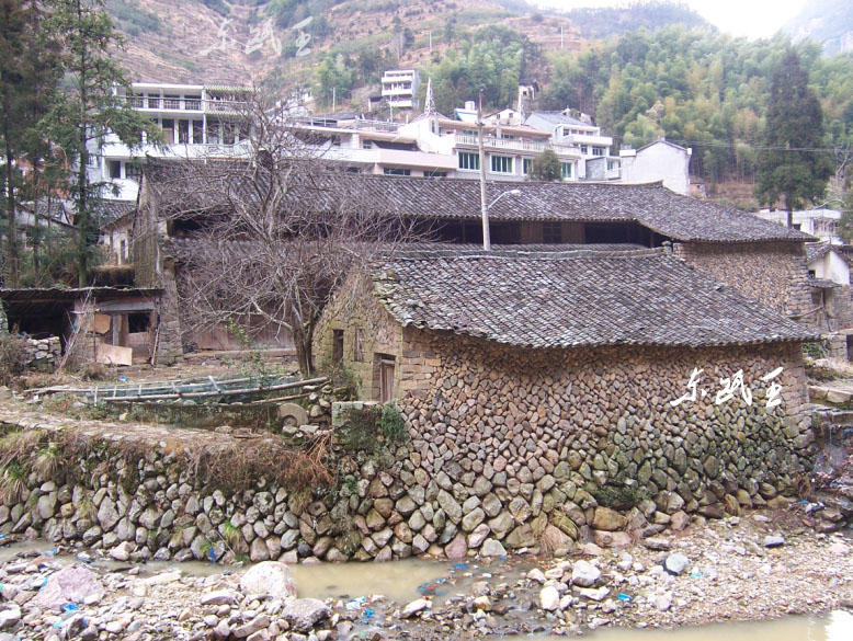 朱山村麻房(址)