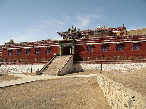 白佛寺(青海省海晏縣寺廟)