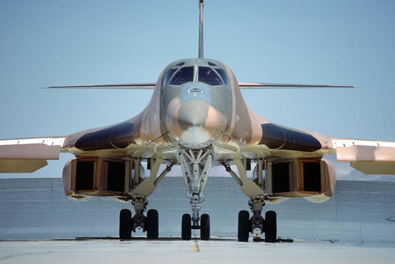 B-1“槍騎兵”戰略轟炸機