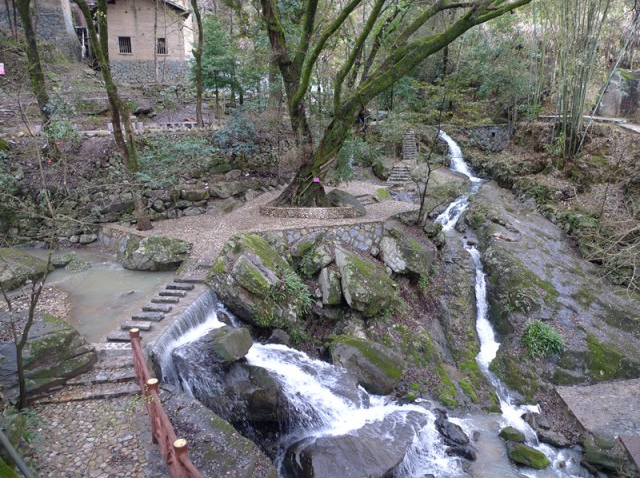 龍井坑村