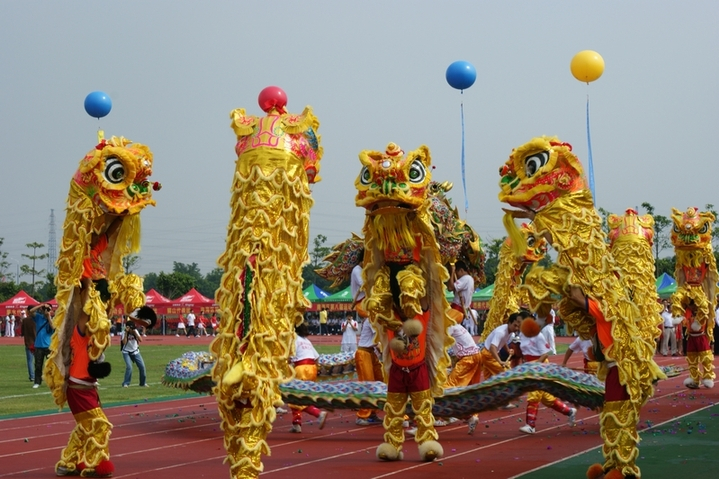 獅舞（布依族高台獅燈舞）