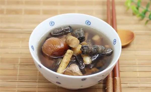 西洋菜蜜棗瘦肉湯