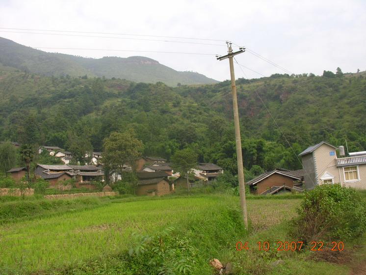 溫水河村