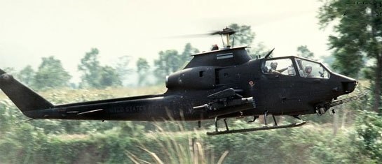 AH-1武裝直升機(眼鏡蛇直升機)