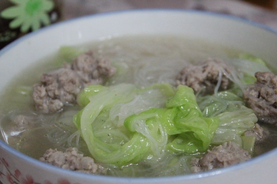 白菜丸子冬粉湯