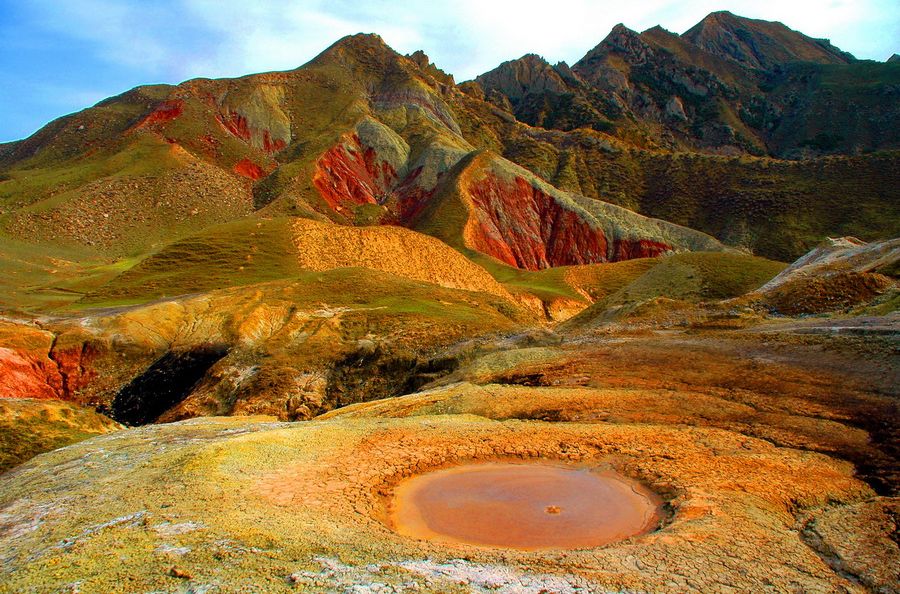 烏蘇盧坦火山