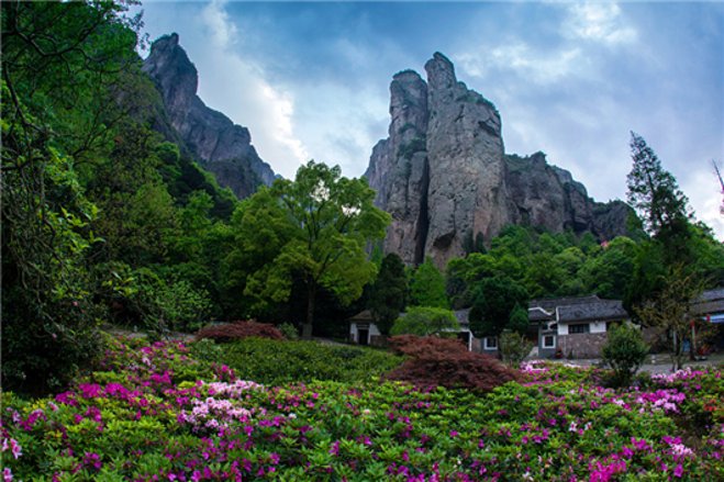 靈峰(杭州西湖西部山峰)