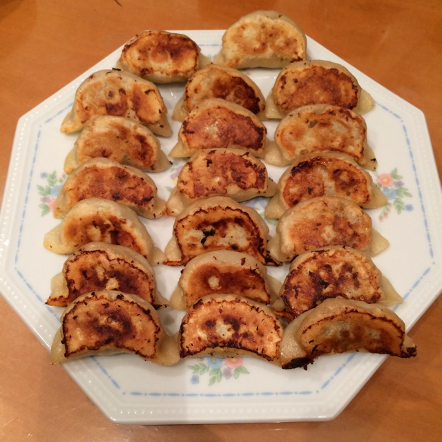 用速凍餃子煎鍋貼