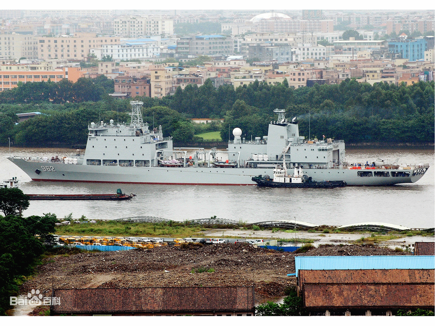 瀘沽湖號補給艦