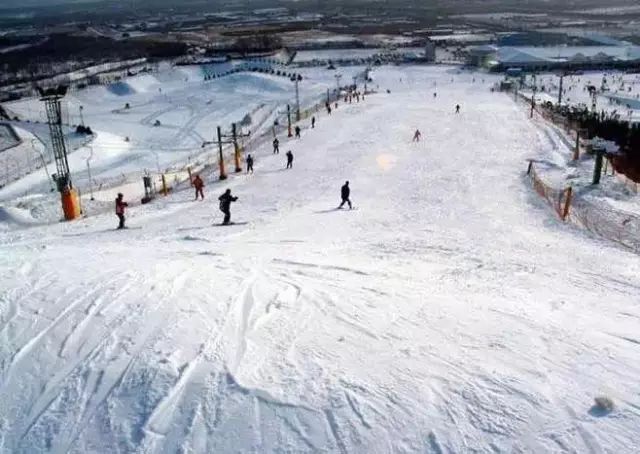 銘湖溫泉滑雪場