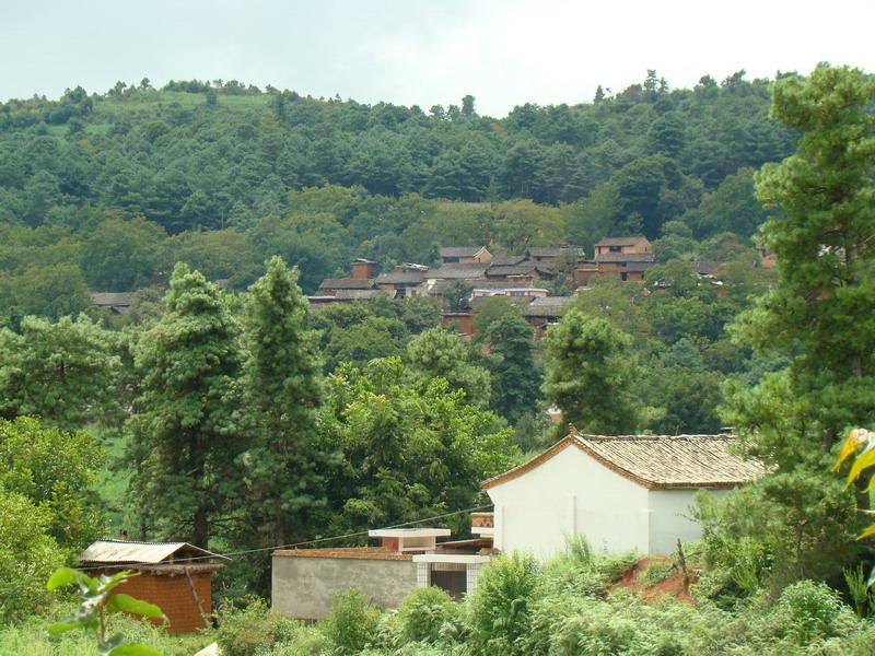 過甲山村