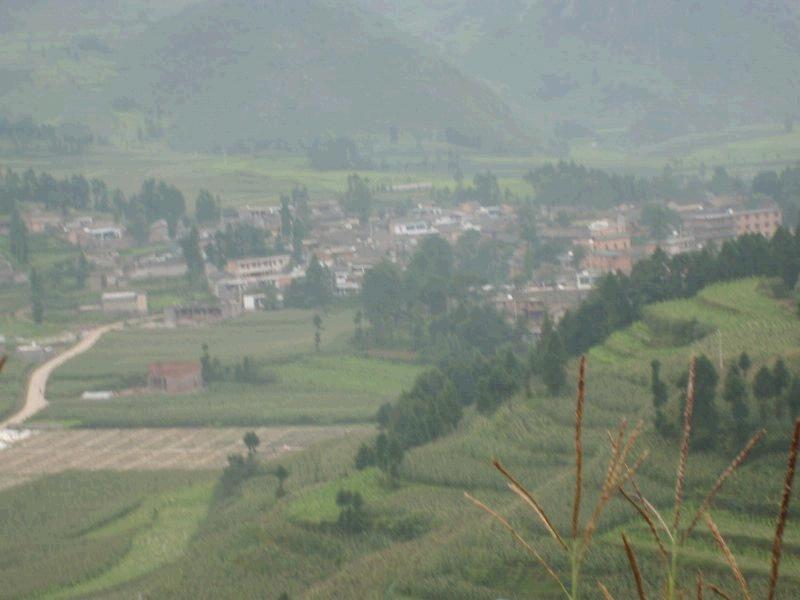 么龍村(雲南羅平縣老廠鄉下轄村)