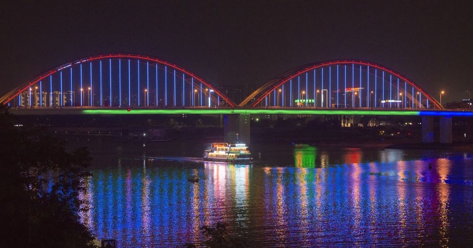 凌鐵大橋夜景