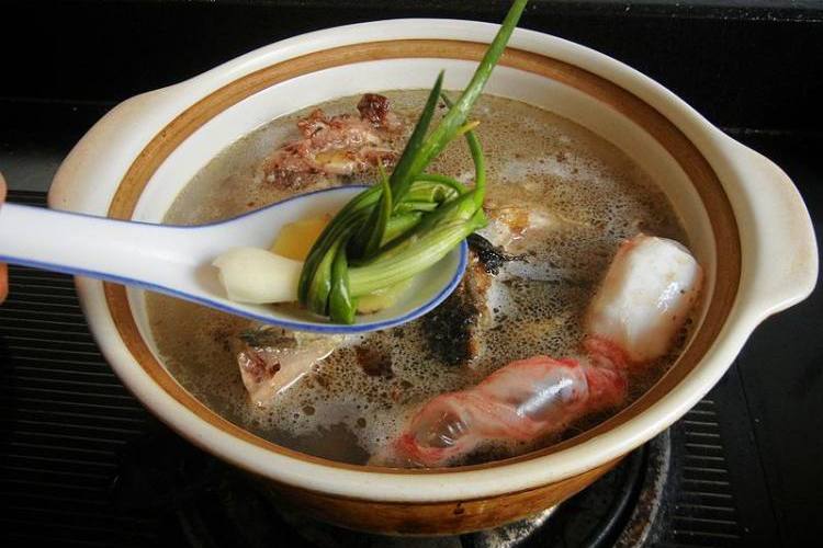 青魚蟲草湯