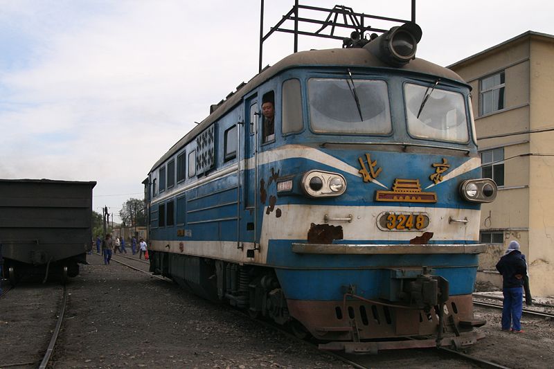 北京型液力內燃機車