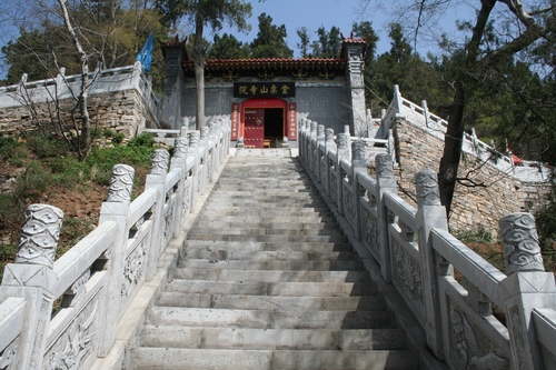 金粟山寺院