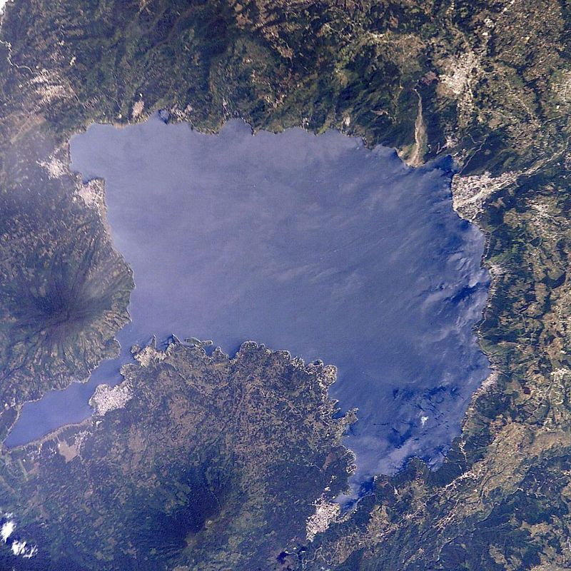 亞提特蘭湖