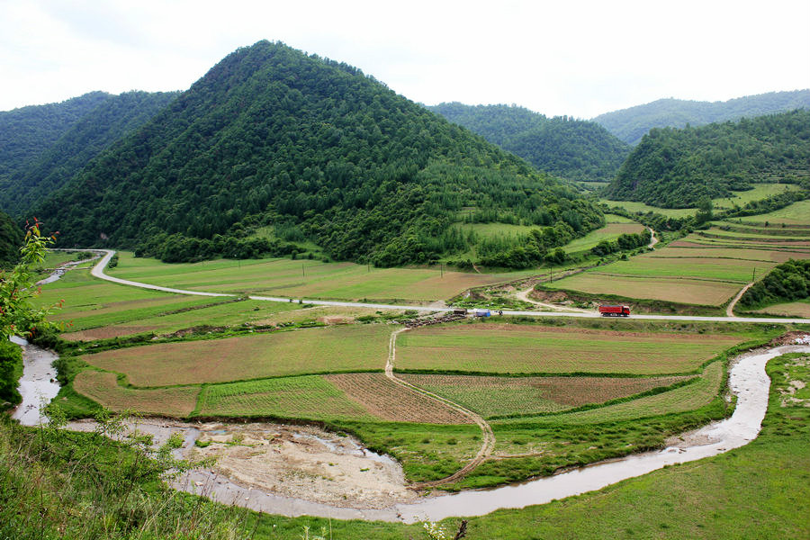 寶坪村(湖北宜昌市興山縣寶坪村)