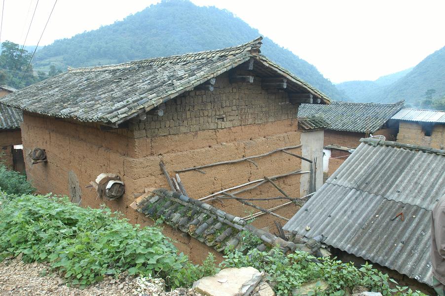 密馬龍村