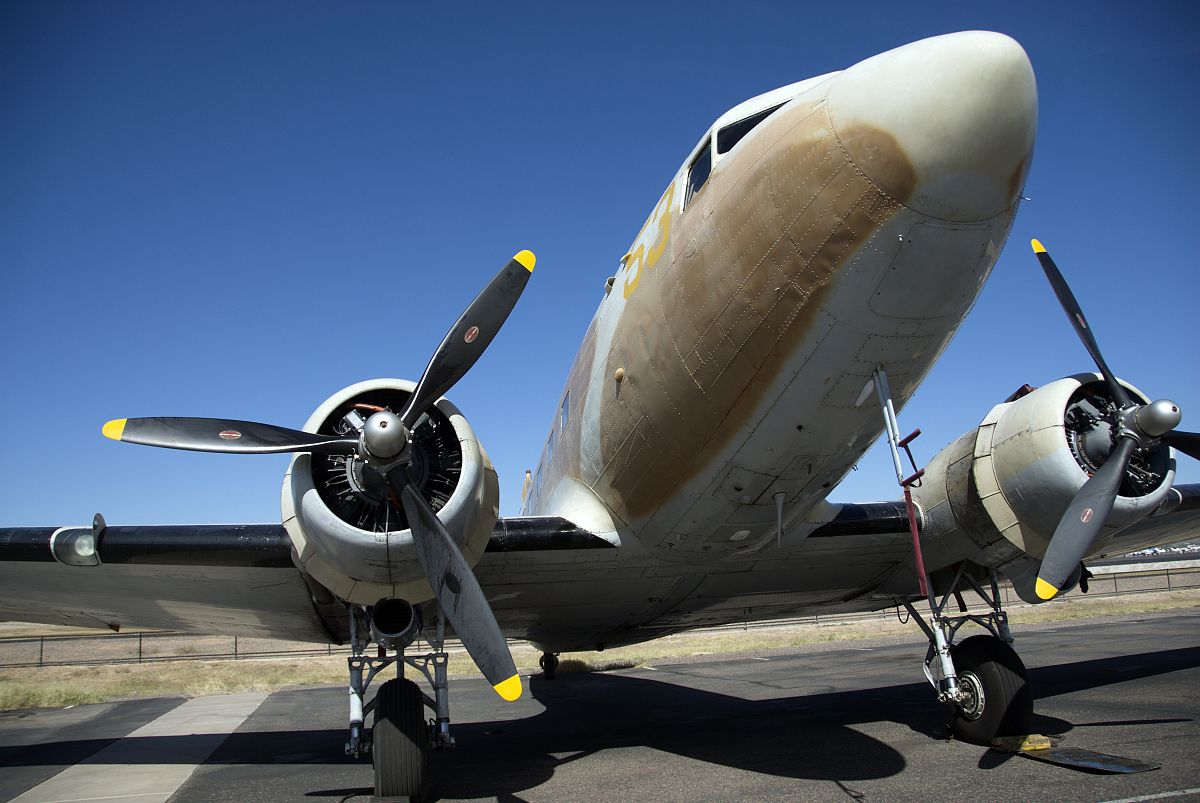 DC-3(DC-3客機)