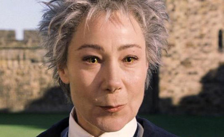 佐伊·沃納梅克(Zoe Wanamaker)