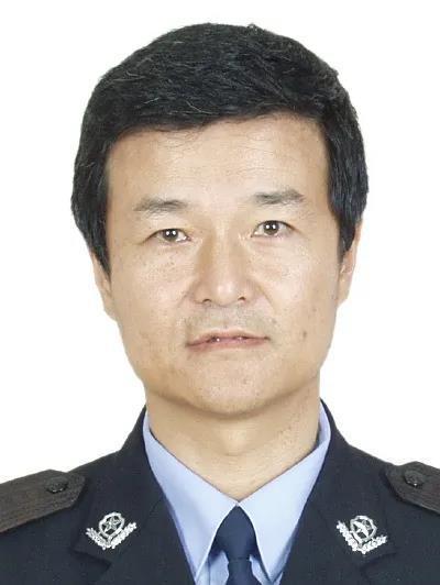 李健(貴州省公安廳機場公安局四級高級警長)