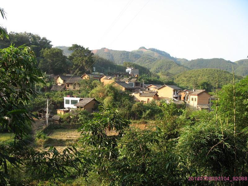 新房子自然村(雲南省文山縣小街鎮新房子自然村)