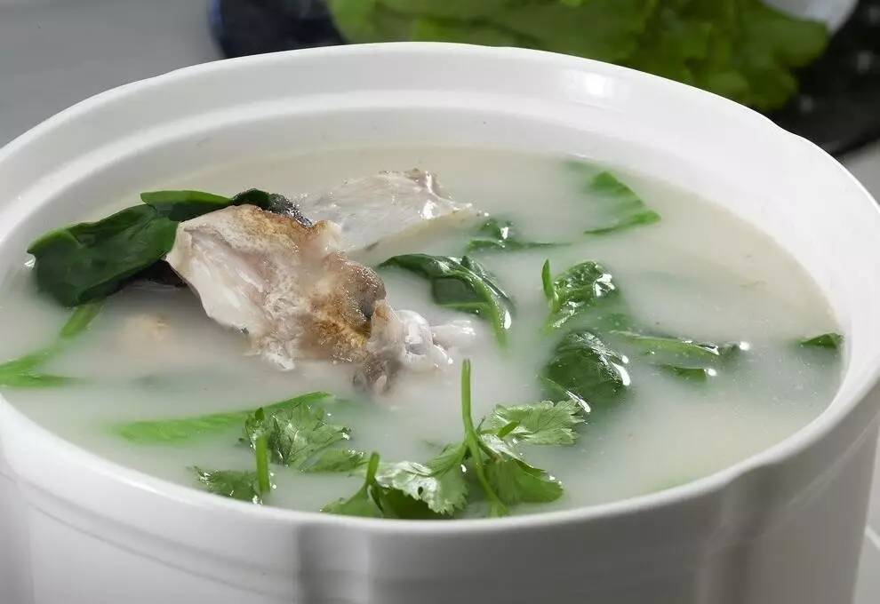 豆腐鯇魚頭湯