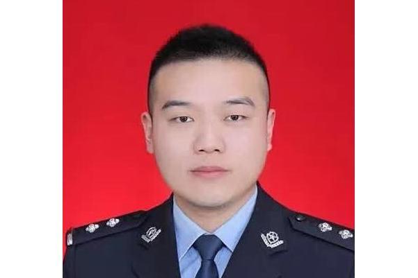 李寧(渦陽縣公安局宣教室四級警長)