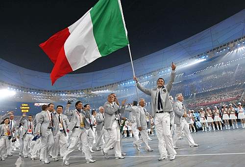 羅西擔任北京奧運會義大利代表團旗手