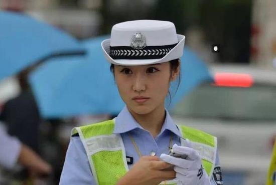 陝西美女交警