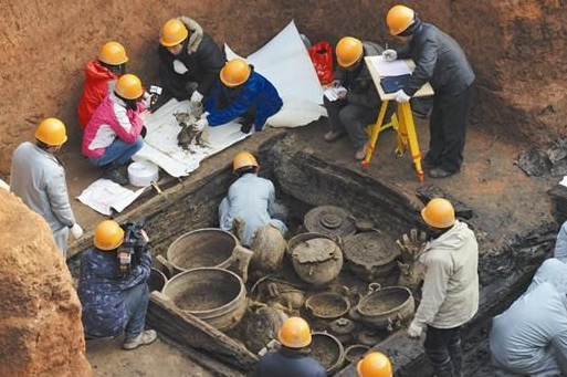 湖北隨州文峰塔曾侯墓地