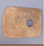 新石器時代崧澤文化穿孔石斧