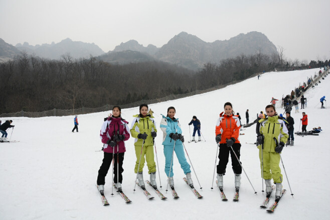 青島靈珠山滑雪場