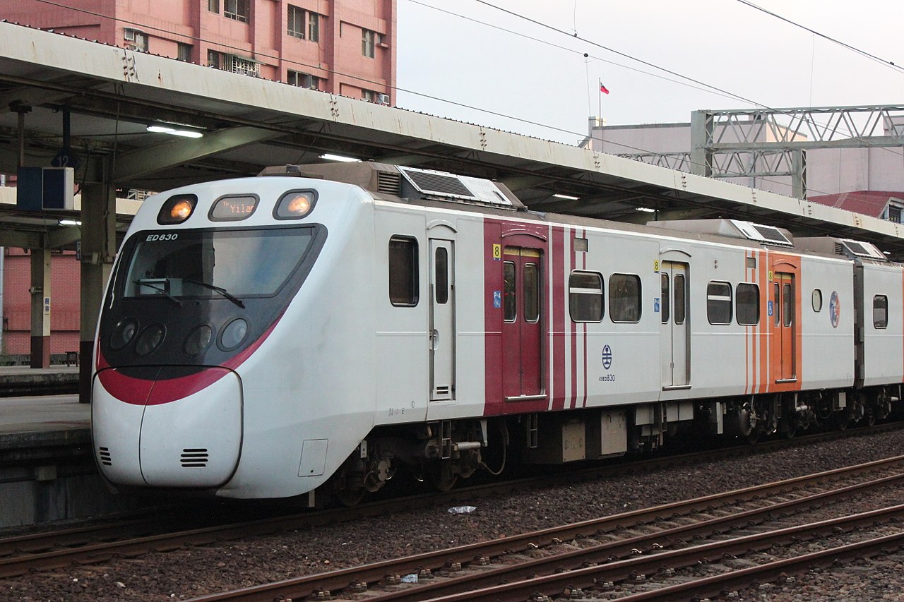 台鐵EMU800型電力動車組