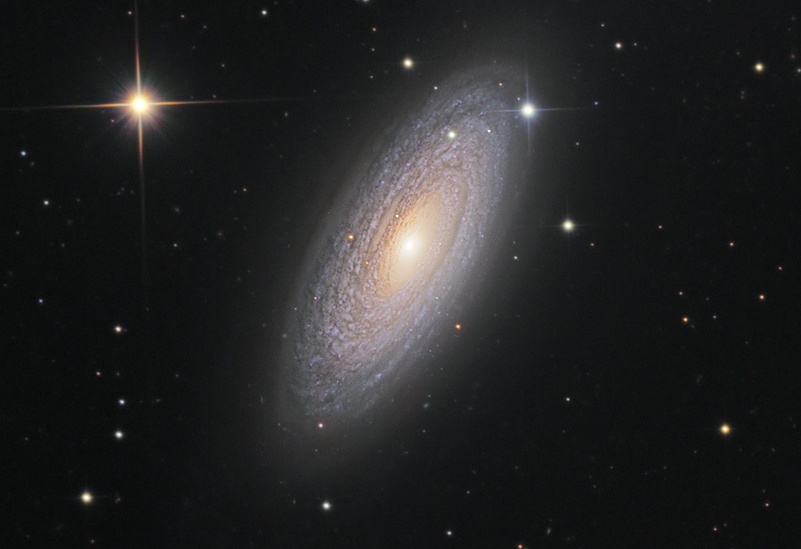 螺旋星系NGC 2841