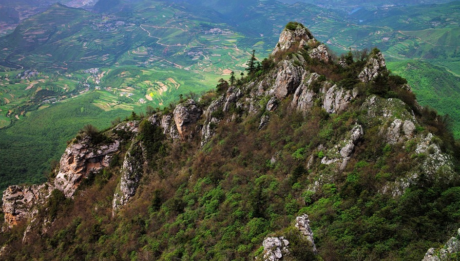 蓮花山(甘肅省康樂、臨潭、卓尼、渭源交界山地)