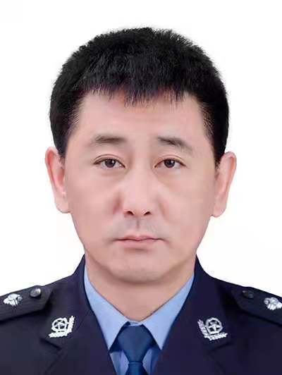 李國輝(黑龍江省佳木斯市樺川縣人民政府黨組成員、副縣長，縣公安局黨委書記、局長、四級高級警長)