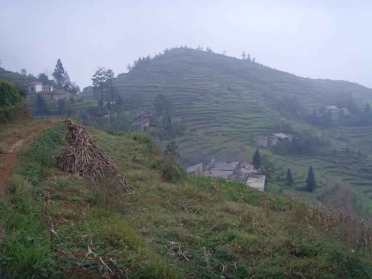 麻灣自然村(雲南省昭通市鎮雄縣坪上鄉大地村轄自然村)