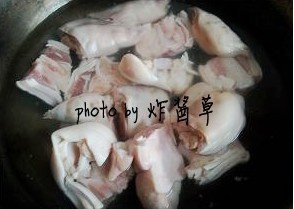 香菇黃豆豬蹄煲