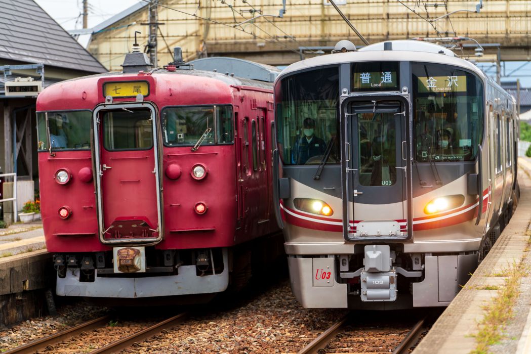 七尾線(西日本旅客鐵道所屬鐵路線)