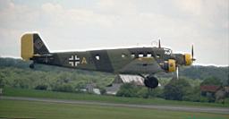 二戰德國空軍塗裝的 Ju 52/3m