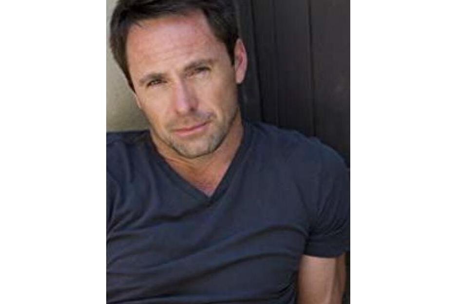 威廉·德芙里(William deVry)