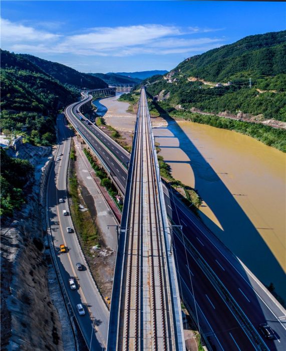 嘉陵江特大橋(中國重慶市合川區境內橋樑)