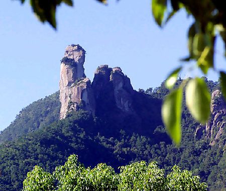 松岩山