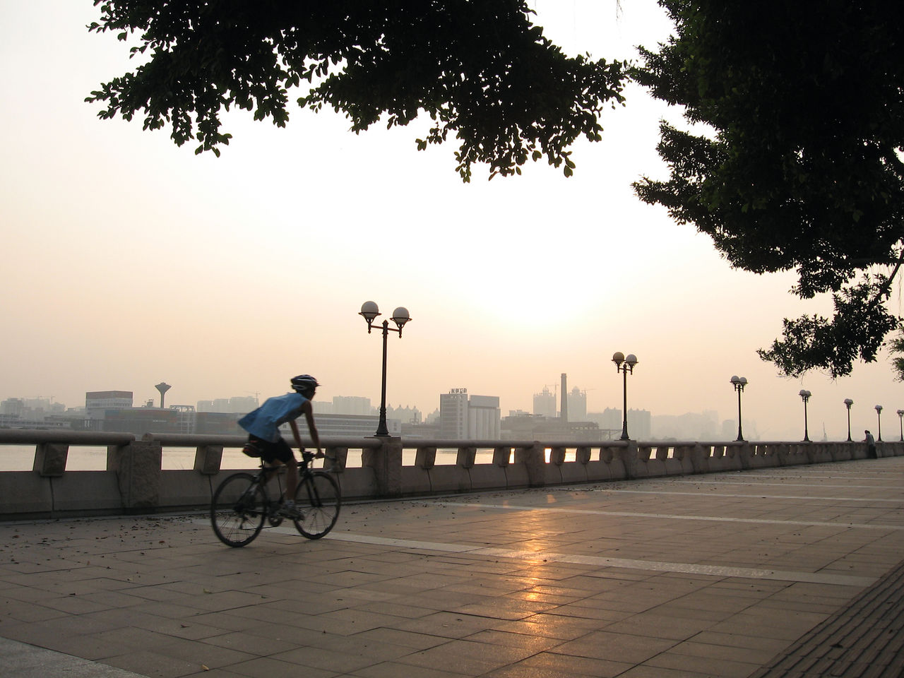 沿江路(廣東省廣州市越秀沿江路)